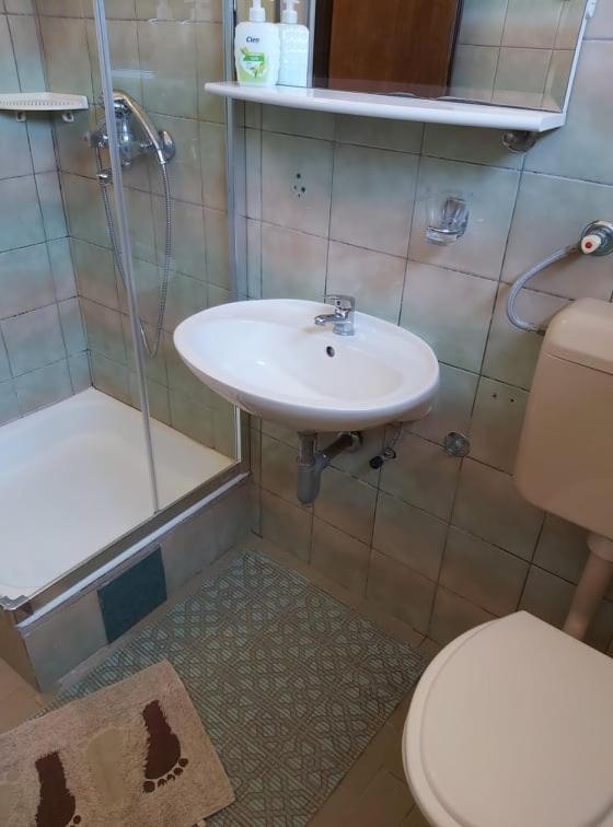 Apartmani Svitlana Sukosan Luaran gambar