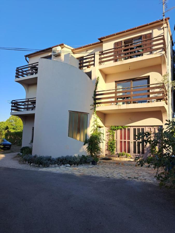 Apartmani Svitlana Sukosan Luaran gambar