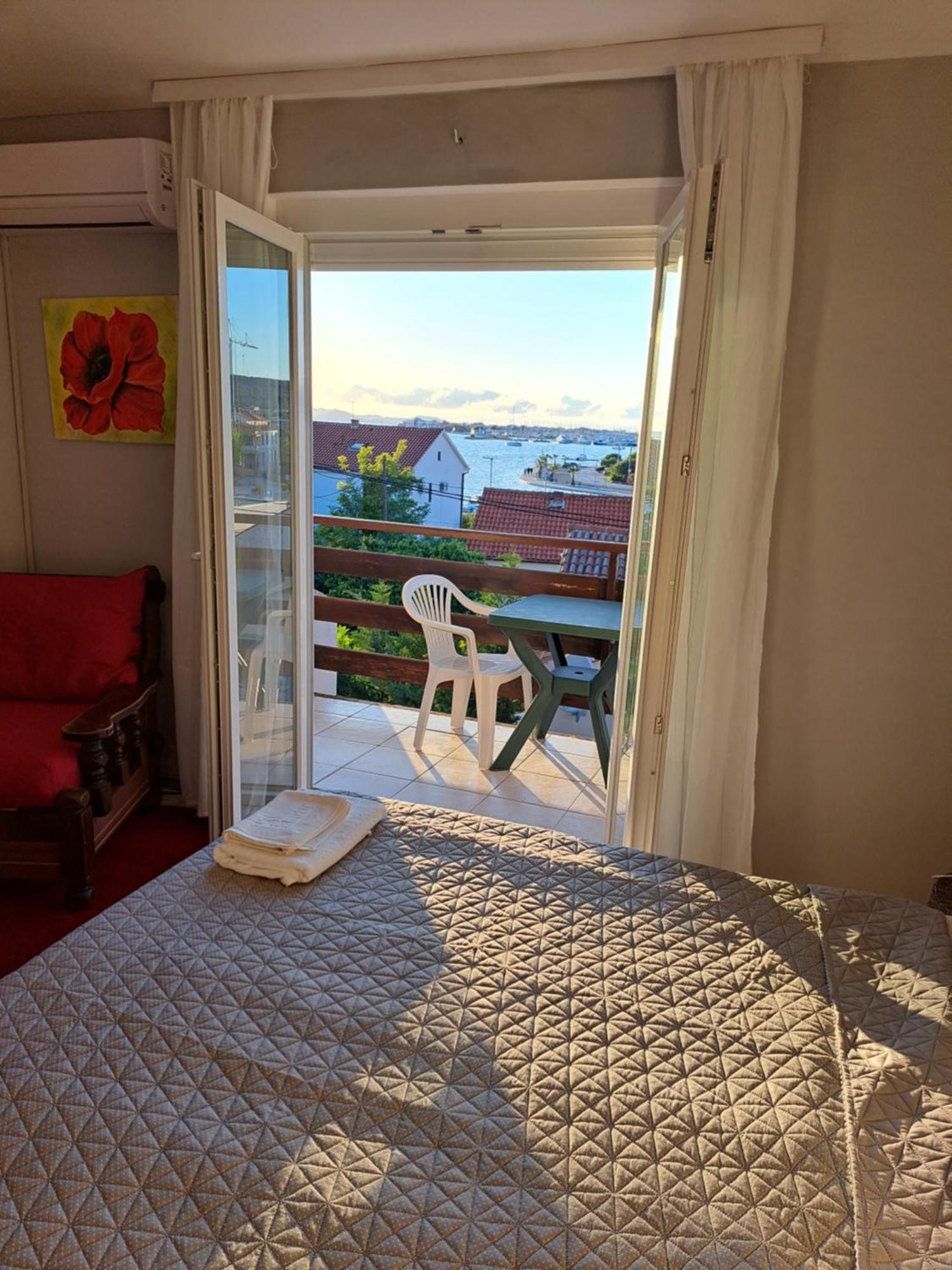 Apartmani Svitlana Sukosan Luaran gambar